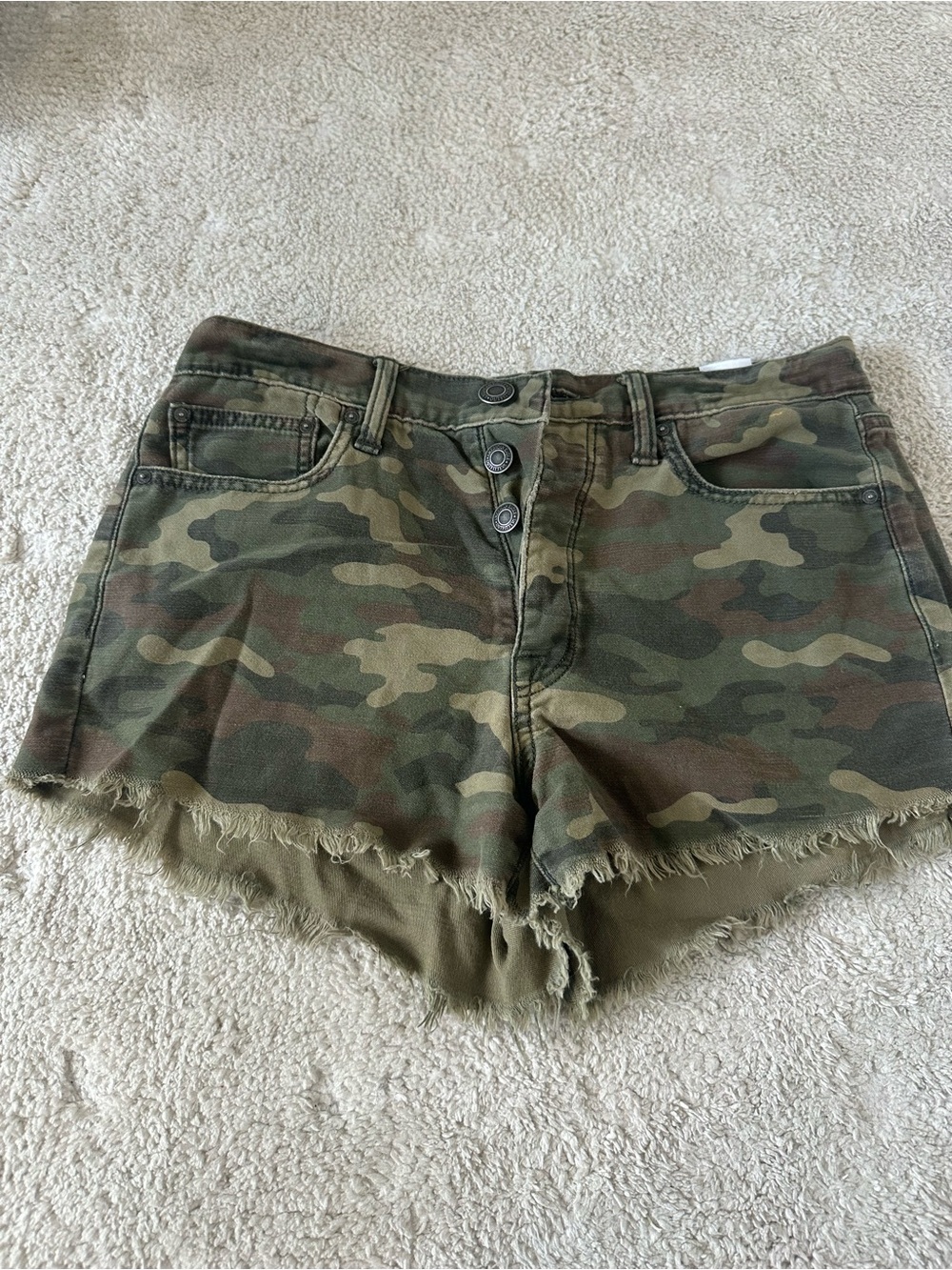 American Eagle Camo Vintage Hi-Rise Festival Frayed Hem Women's Shorts